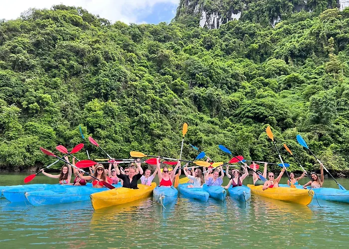 Oasis Bay Party Cruise - Bay Tour *