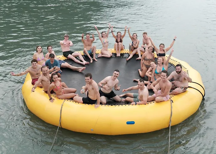 Oasis Bay Party Cruise - Bay Tour * Ha Long