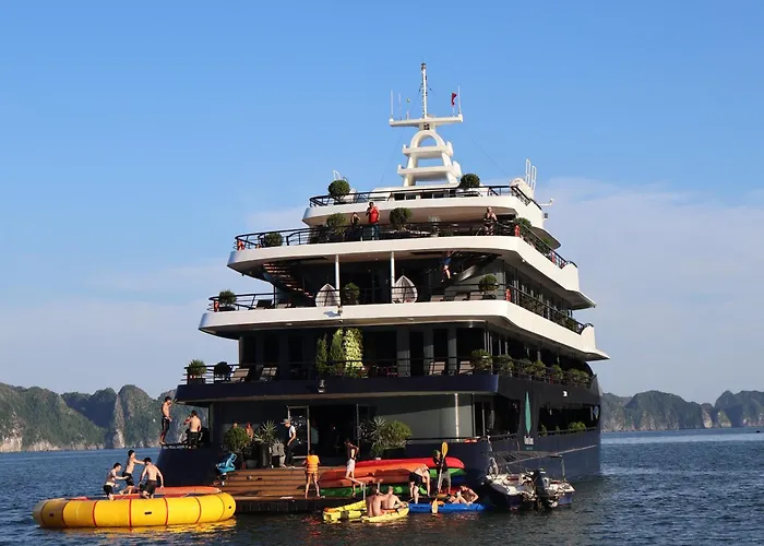 Oasis Cruise - Social  5*